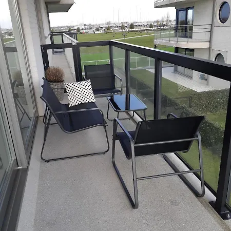 Sailors Vi Jalina Verwarmd Zwembad In Het Hoogseizoen Appartement *